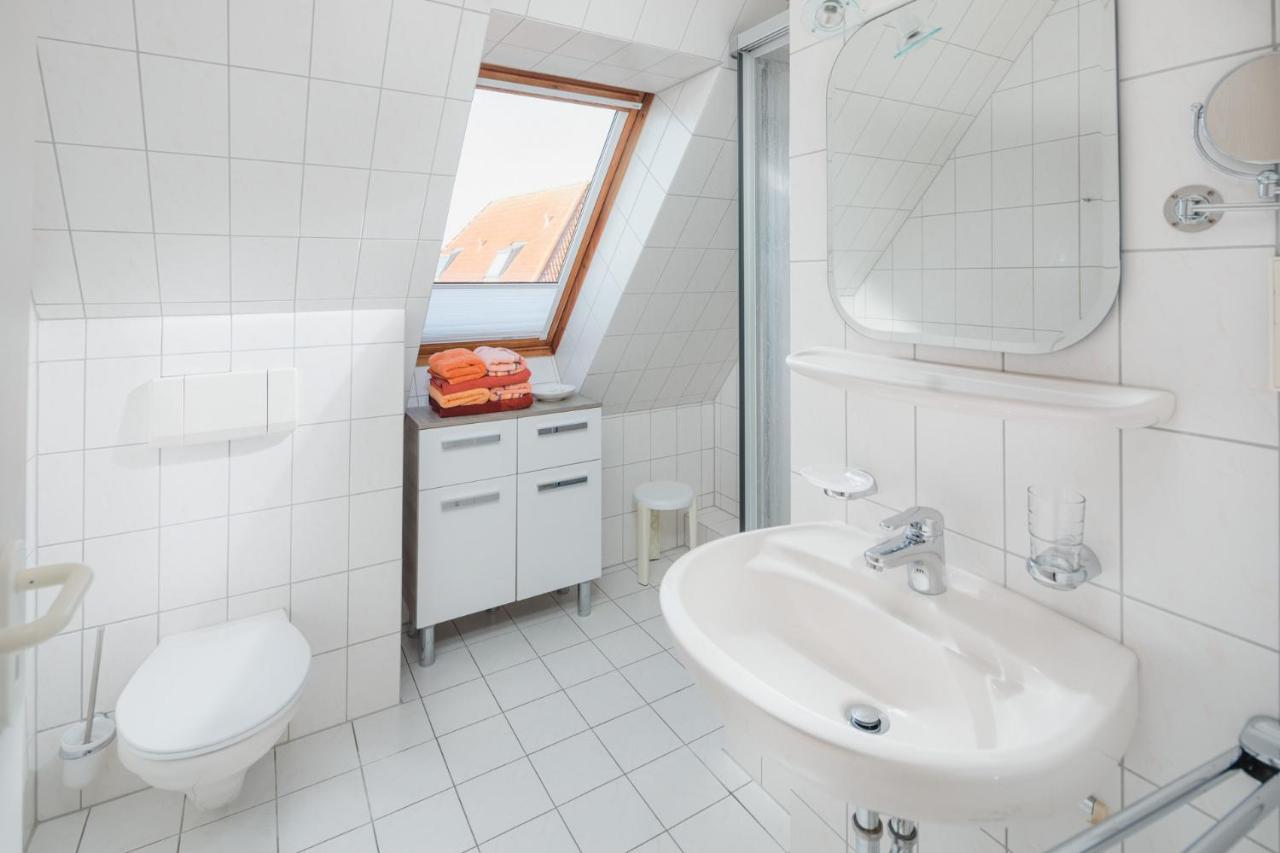 Haus Dwarslooper - Wohnung Luentje Norderney Kültér fotó